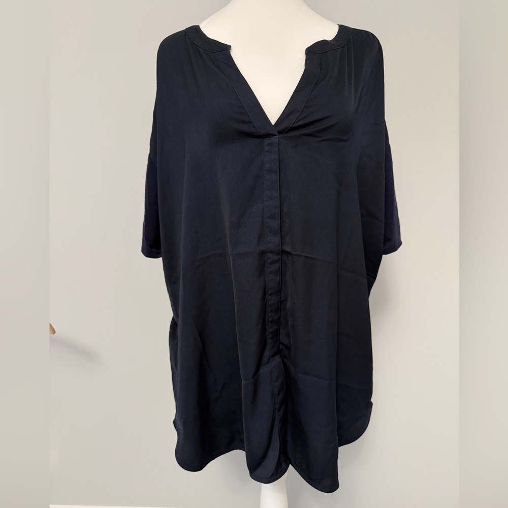Lysse Navy Mixed Material  V-Neck Blouse Size XL